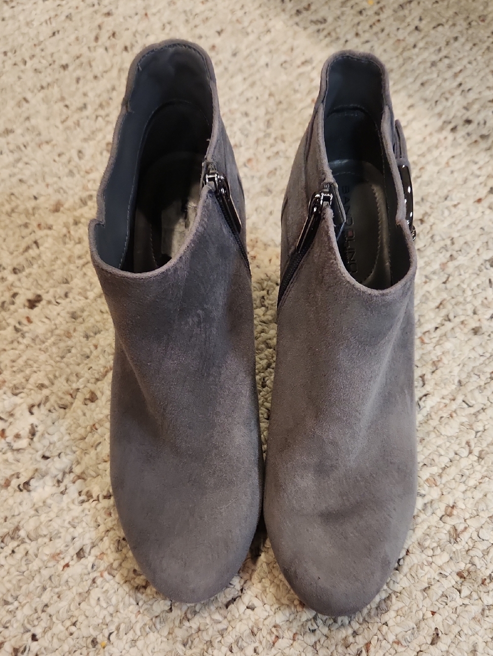 Bandolino Women's Gray Suede Ankle Booties - Side Zip Sz. 8M
